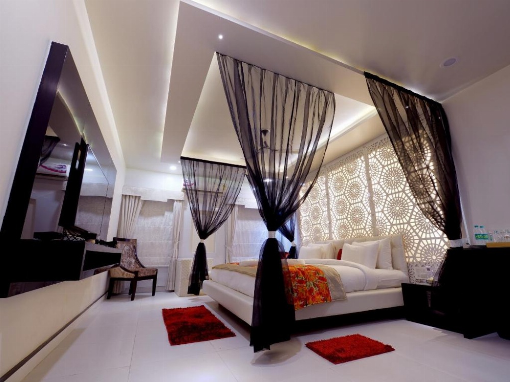 Hotel MK Vivanta Main image