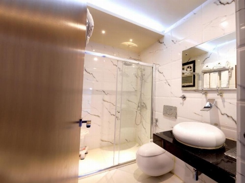 Hotel MK Vivanta image 8